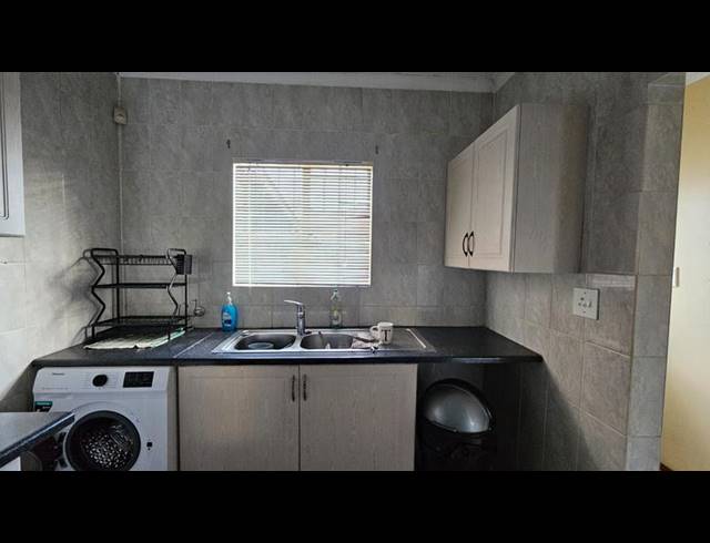 2 BEDROOM PROPERTY TO RENT IN POMONA